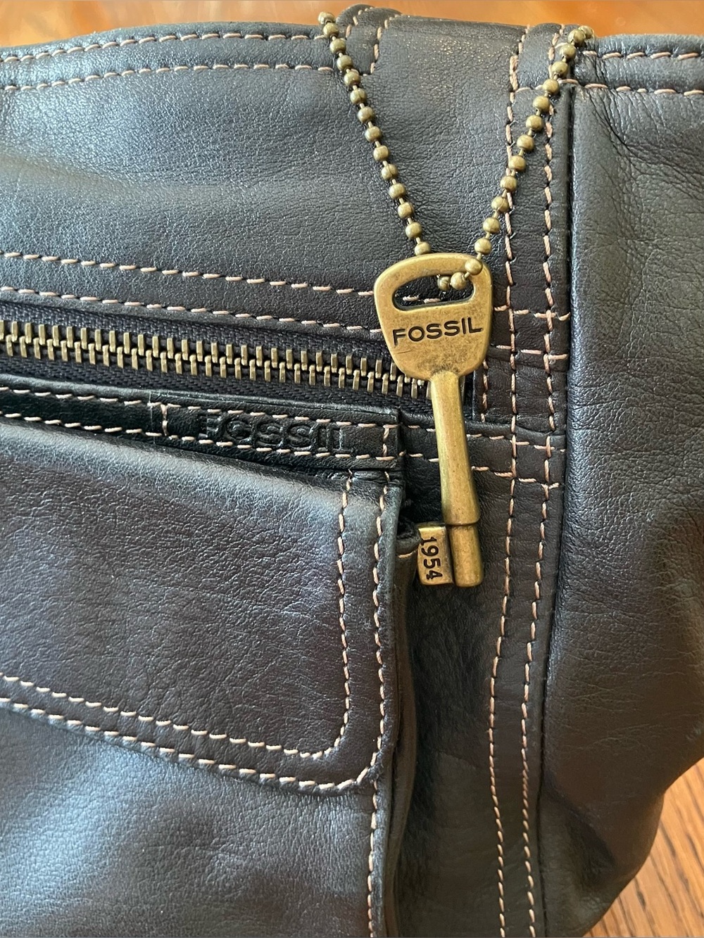 FOSSIL Leather Bag - Picture 3 of 10